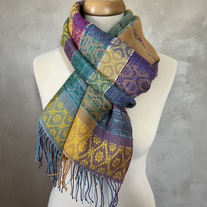 Kézzel szőtt gyapjú és selyem sál - Holi - Meska.hu