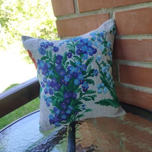 'Tavaszi csokor - Nefelejcs' gobelin hatású pamutvászon díszpárna - otthon & életmód - lakástextil - párna & párnahuzat - díszpárna (belsővel együtt) - Meska.hu