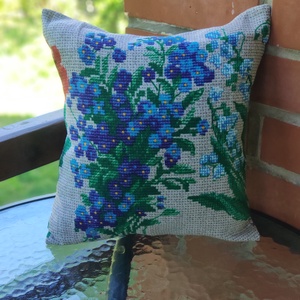 'Tavaszi csokor - Nefelejcs' gobelin hatású pamutvászon díszpárna - otthon & életmód - lakástextil - párna & párnahuzat - díszpárna (belsővel együtt) - Meska.hu