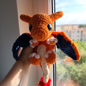 Horgolt Charizard Szundipajti, Játék & Sport, Plüssállat & Játékfigura, Más figura, Horgolás, MESKA