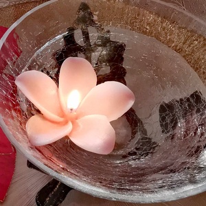 Liliom úszógyertya - otthon & életmód - gyertya, illat, aroma - gyertya - Meska.hu