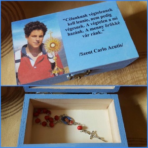 Szent Carlo Acutis emlékőrző, ékszertartó fa doboz, Otthon & Életmód, Dekoráció, Asztal és polc dekoráció, Díszdoboz, , MESKA