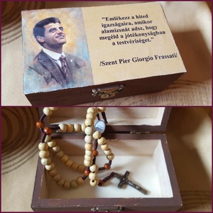 Szent Pier Giorgio Frassati emlékőrző, ékszertartó fa doboz, Otthon & Életmód, Dekoráció, Asztal és polc dekoráció, Díszdoboz, , MESKA