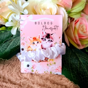 Nőnapi ajándék scrunchie hajgumi - Meska.hu