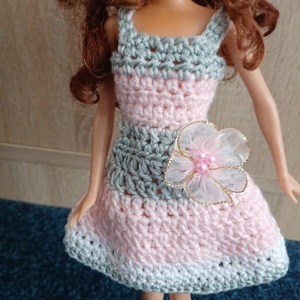 Horgolt szürke-rózsaszín Barbie ruha. Egyedi. , Játék & Sport, Baba & babaház, Barbie ruhák, Horgolás, MESKA