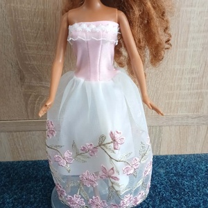 Báli ruha Barbie babára. Szép díszített tüll szoknyás.  , Játék & Sport, Baba & babaház, Barbie ruhák, Varrás, MESKA