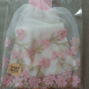 Báli ruha Barbie babára. Szép díszített tüll szoknyás.   - játék & sport - baba & babaház - barbie ruhák - Meska.hu