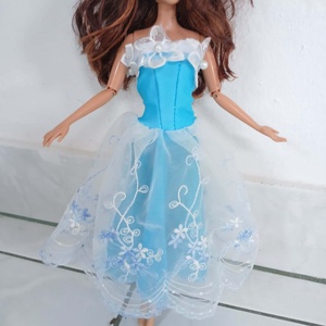 Csodaszép fehér-kék virágos báli ruha Barbie babára - játék & sport - baba & babaház - barbie ruhák - Meska.hu