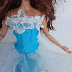 Csodaszép fehér-kék virágos báli ruha Barbie babára - játék & sport - baba & babaház - barbie ruhák - Meska.hu
