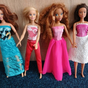 4 darabos kézműves Barbie ruha csomag � Egyedi, kézzel készített babaruha szett (1.) - Meska.hu