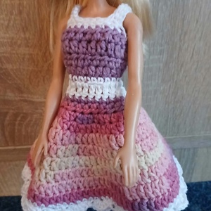 Többszínű lilás  horgolt Barbie ruha kalappal.  - játék & sport - baba & babaház - barbie ruhák - Meska.hu