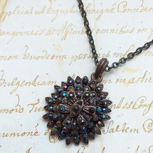 Régi apró köves bronz nyaklánc - ékszer - nyaklánc - medálos nyaklánc - Meska.hu