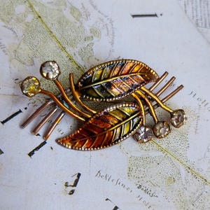 Aranyszínű vintage bross - ékszer - kitűző és bross - kitűző - Meska.hu