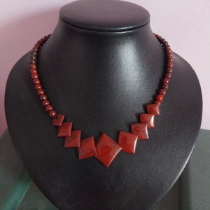 Vörös jáspis ásványköves nyaklánc - ékszer - nyaklánc - gyöngyös nyaklánc - Meska.hu