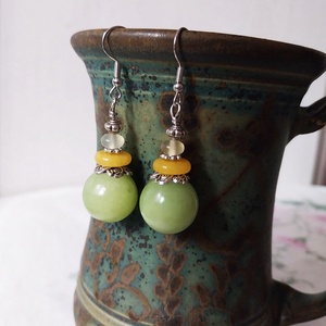 Zöldalma - ásványgyöngyös fülbevaló - ékszer - fülbevaló - lógó fülbevaló - Meska.hu