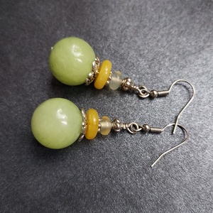 Zöldalma - ásványgyöngyös fülbevaló - ékszer - fülbevaló - lógó fülbevaló - Meska.hu