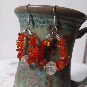 Kandiscukor - ásványgyöngyös fülbevaló - ékszer - fülbevaló - lógó fülbevaló - Meska.hu