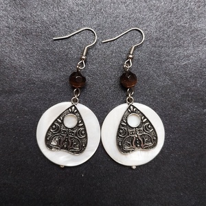 Boszorkányok Órája - ásványgyöngyös fülbevaló, Ékszer, Fülbevaló, Lógó fülbevaló, Ékszerkészítés, MESKA