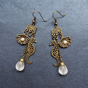 Tengeri Nimfa - antik bronz fülbevaló - Meska.hu