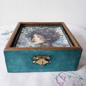 Korall Úrnő - díszdoboz - ékszer - ékszertartó - ékszerdoboz - Meska.hu