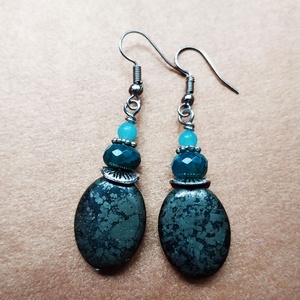 Ekhó - ásványköves fülbevaló , Ékszer, Fülbevaló, Lógó fülbevaló, Ékszerkészítés, MESKA