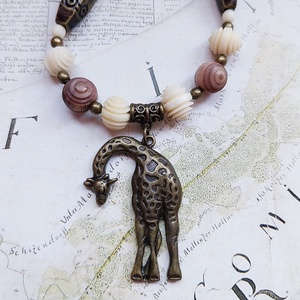 Zsiráf - afrikai nyaklánc - ékszer - nyaklánc - medálos nyaklánc - Meska.hu