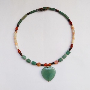 Alma Mater - ásványgyöngyös nyaklánc - ékszer - nyaklánc - medálos nyaklánc - Meska.hu