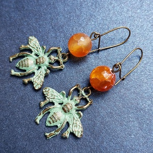 Méhkirálynő - fülbevaló - ékszer - fülbevaló - lógó fülbevaló - Meska.hu