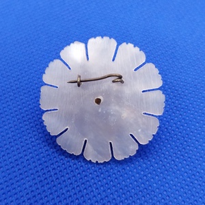 Vintage gyöngyház bross - ékszer - kitűző és bross - Meska.hu