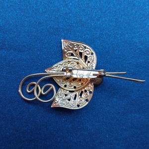 Vintage aranyszínű bross  - ékszer - kitűző és bross - Meska.hu