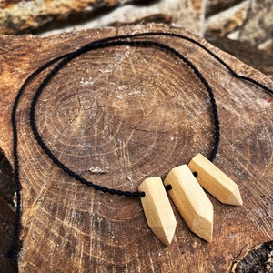 Istennő palo santo nyaklánc - Meska.hu