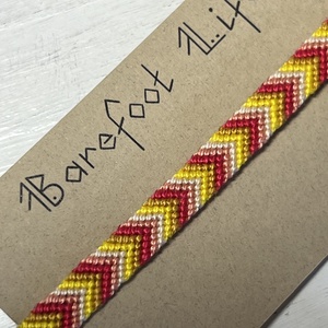 Csipkebogyó csomózott karkötő - ékszer - karkötő - fonott karkötő - Meska.hu