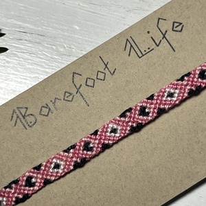 Rózsaszirom csomózott karkötő - ékszer - karkötő - fonott karkötő - Meska.hu