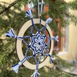 �Hópehely csomózott karácsonyfadísz - karácsony - karácsonyi lakásdekoráció - karácsonyfadíszek - Meska.hu