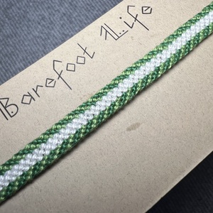 �Fűzöld csomózott karkötő - ékszer - karkötő - fonott karkötő - Meska.hu