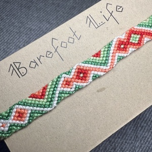 �Zöldpiros kígyó csomózott karkötő - ékszer - karkötő - fonott karkötő - Meska.hu