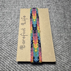 �Színező csomózott karkötő - ékszer - karkötő - fonott karkötő - Meska.hu