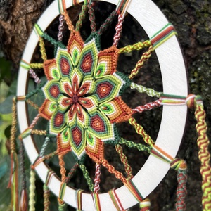 Ébredő erdő - csomózott álomfogó - otthon & életmód - dekoráció - fali és függő dekoráció - álomfogó - Meska.hu