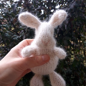 Kicsi kötött gyapjú nyuszi -fehér, Baba - mama, Baba játékok, Waldorf játékok, Kötés, MESKA