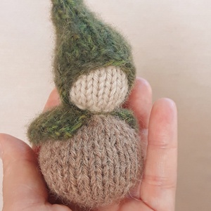 Kötött mini Waldorf manó - játék & sport - plüssállat & játékfigura - manó - Meska.hu