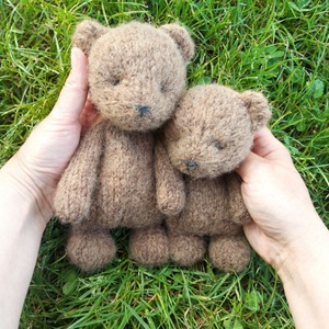 Kötött gyapjú mackó játék- barna - játék & sport - készségfejlesztő és logikai játék - montessori szivárvány, waldorf játékok - Meska.hu