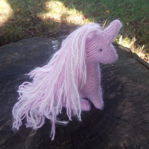 Színes unikornis plüss gyapjúfonalból - játék & sport - plüssállat & játékfigura - unikornis - Meska.hu