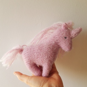 Színes unikornis plüss gyapjúfonalból - Meska.hu