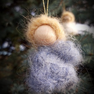 Gyapjú angyalka karácsonyi dísz- kék árnyalatok - karácsony - karácsonyi lakásdekoráció - karácsonyfadíszek - Meska.hu