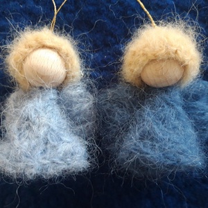 Gyapjú angyalka karácsonyi dísz- kék árnyalatok - karácsony - karácsonyi lakásdekoráció - karácsonyfadíszek - Meska.hu