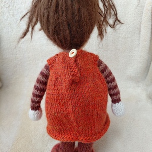 Kötött testű baba 32 cm - játék & sport - készségfejlesztő és logikai játék - montessori szivárvány, waldorf játékok - Meska.hu