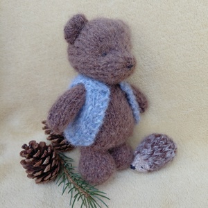 Kötött kézműves mini süni gyapjúból-sötétebb tüskés - játék & sport - készségfejlesztő és logikai játék - montessori szivárvány, waldorf játékok - Meska.hu