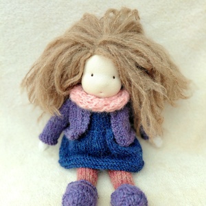 Kötött testű Waldorf jellegű baba 28 cm - baba - mama - baba játékok - waldorf játékok - Meska.hu