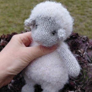 Kötött gyapjú bárány plüss - Meska.hu