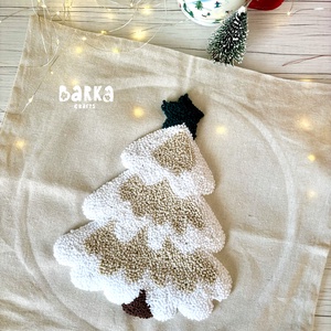 Karácsonyi díszpárna punch needle technikával - otthon & életmód - lakástextil - párna & párnahuzat - Meska.hu